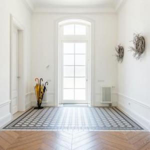 Creating a welcoming entryway: Ideas for organizing and decorating your foyer
