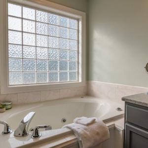 Tips for creating a relaxing and spa-like bathroom retreat