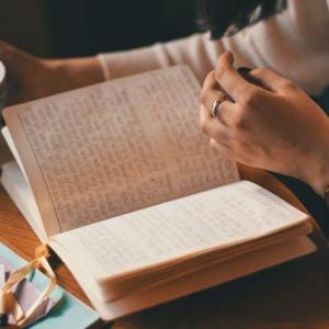 The role of gratitude journaling in personal growth and fostering a positive mindset